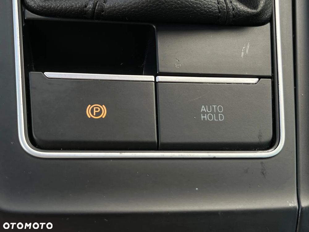 Volkswagen Golf VIII 1.5 TSI EVO Life - 23
