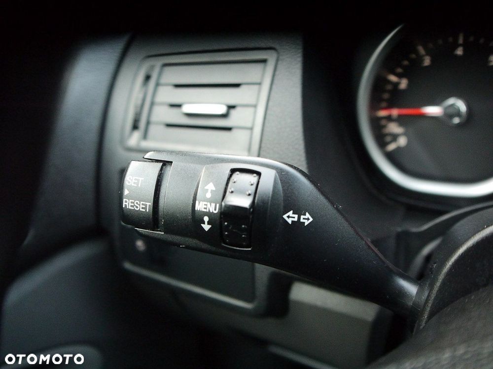 Ford C-MAX 1.8 Ambiente - 25