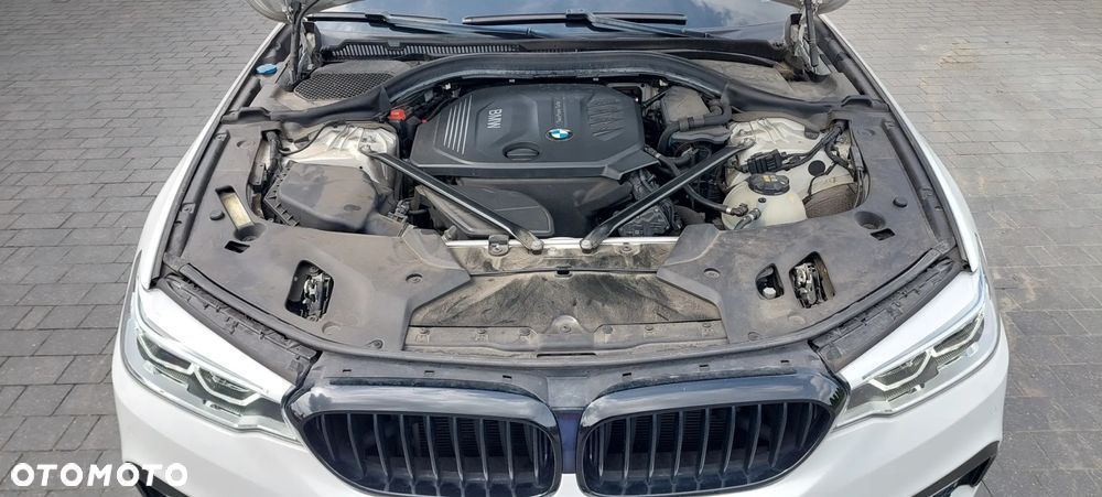 BMW Seria 5 520d M Sport sport - 8