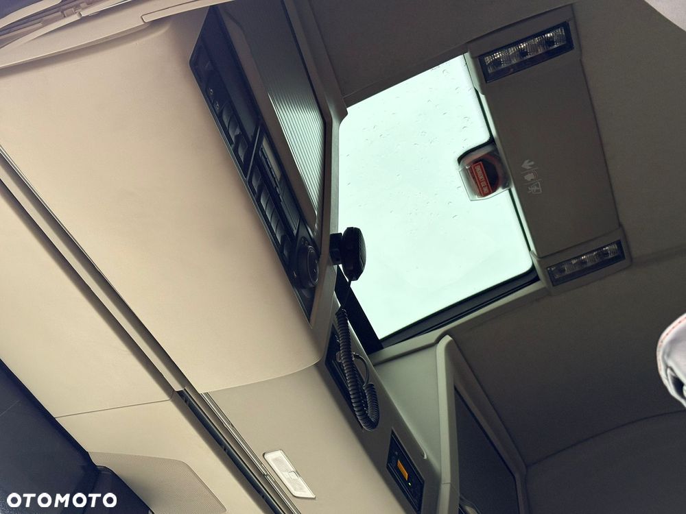 Volvo FH750 6x4 Euro 6, dwuobwodowa hydraulika - 21