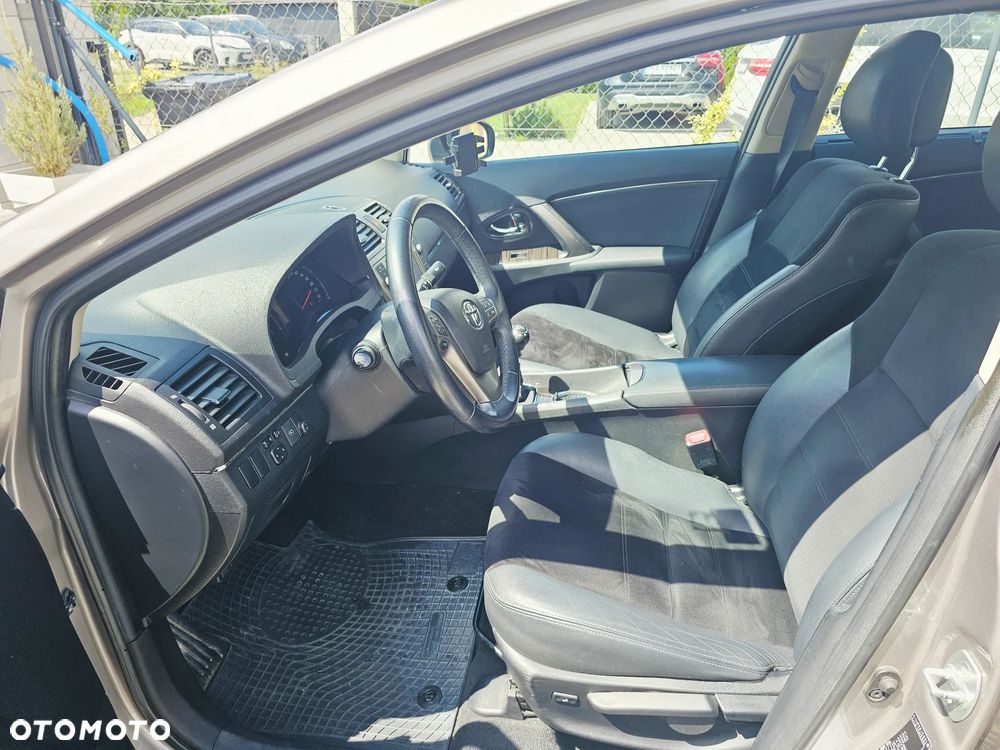 Toyota Avensis 1.8 Prestige - 14