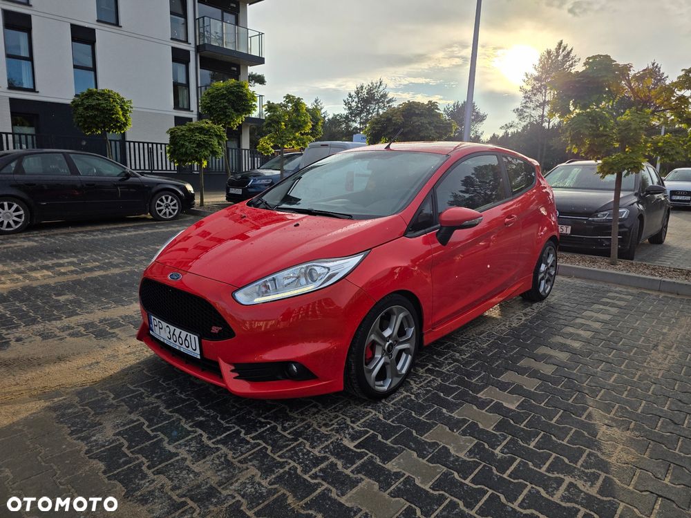 Ford Fiesta 1.6 EcoBoost ST - 1