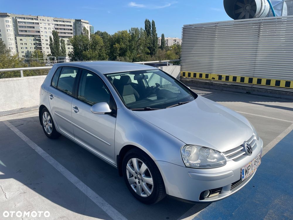 Volkswagen Golf 1.6 FSI Comfortline - 2