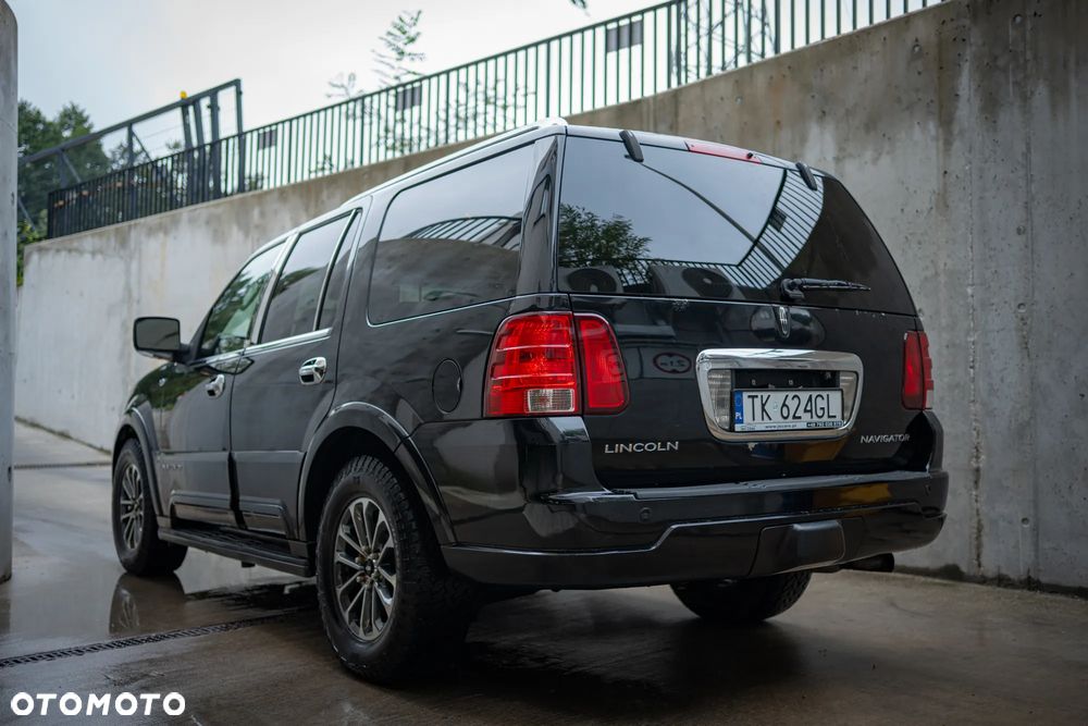 Lincoln Navigator 5.4 4WD - 5