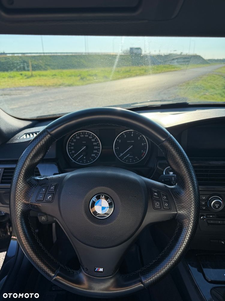 BMW Seria 3 320i - 8