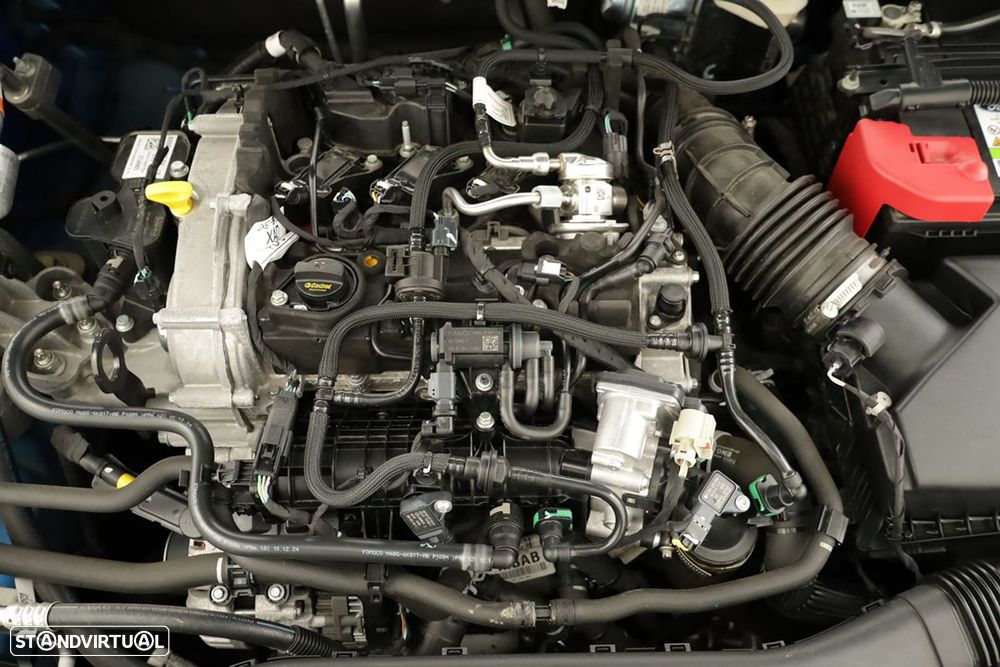 Ford Focus 1.0 EcoBoost MHEV ST-Line X - 24