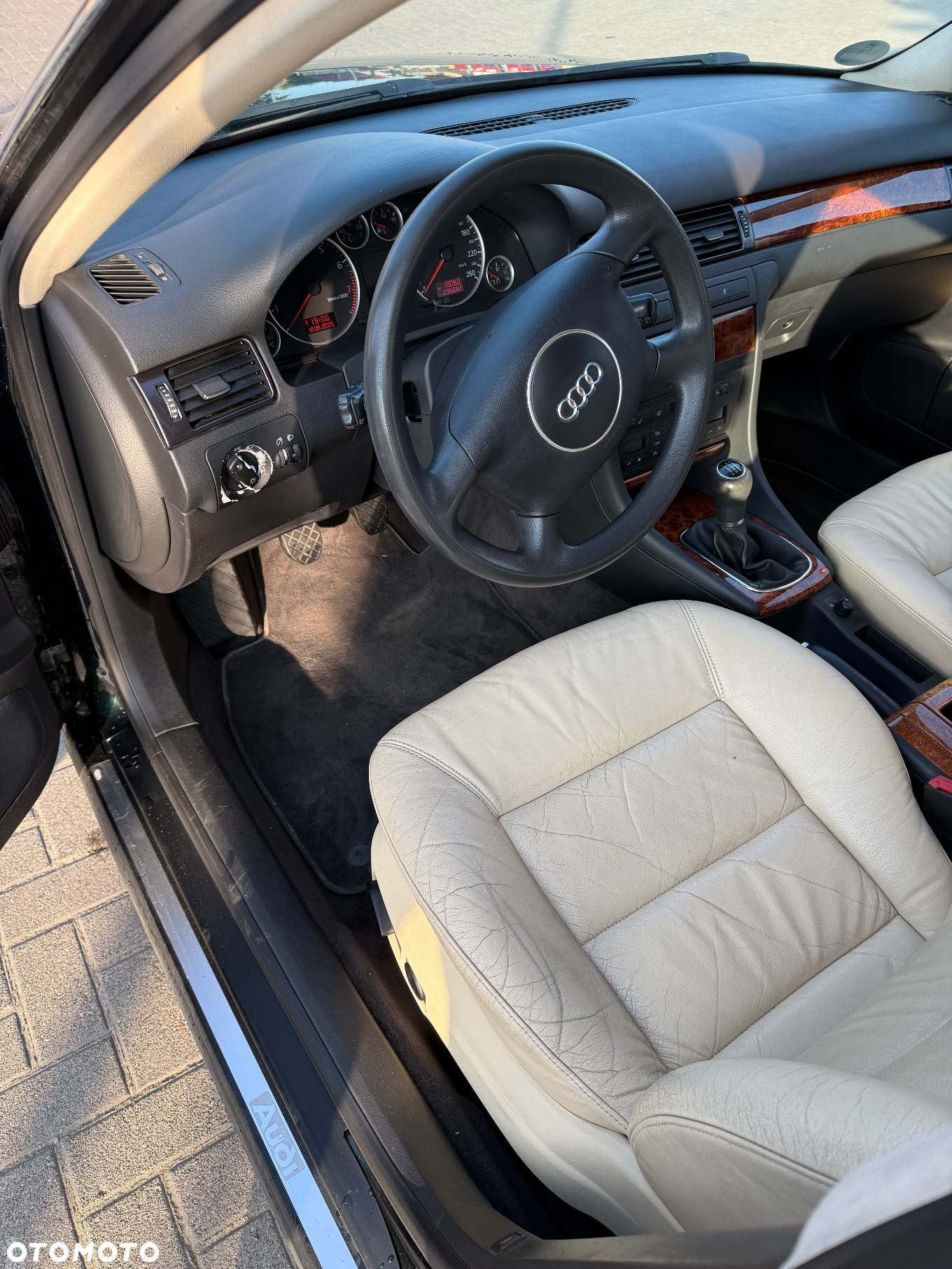 Audi A6 Avant 2.4 - 9