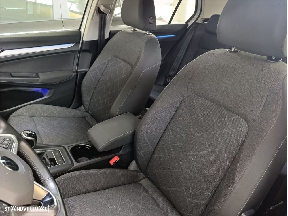 VW Golf 1.0 TSI Life - 23