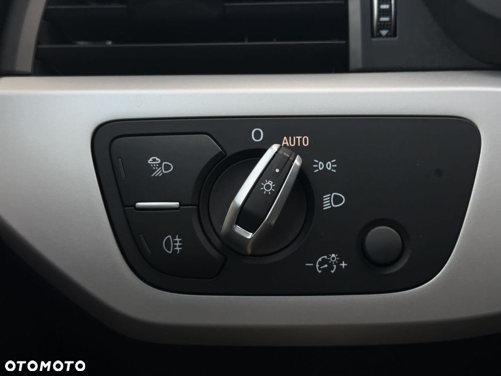 Audi A4 Avant 40 TFSI mHEV S tronic - 17