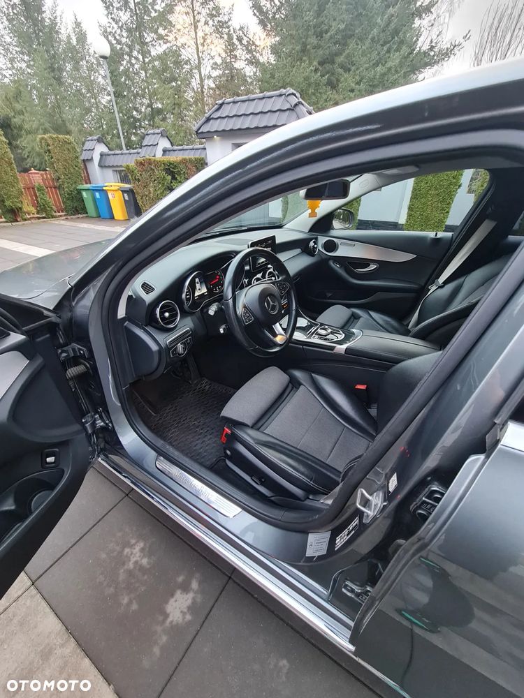 Mercedes-Benz Klasa C 180 7G-TRONIC - 11