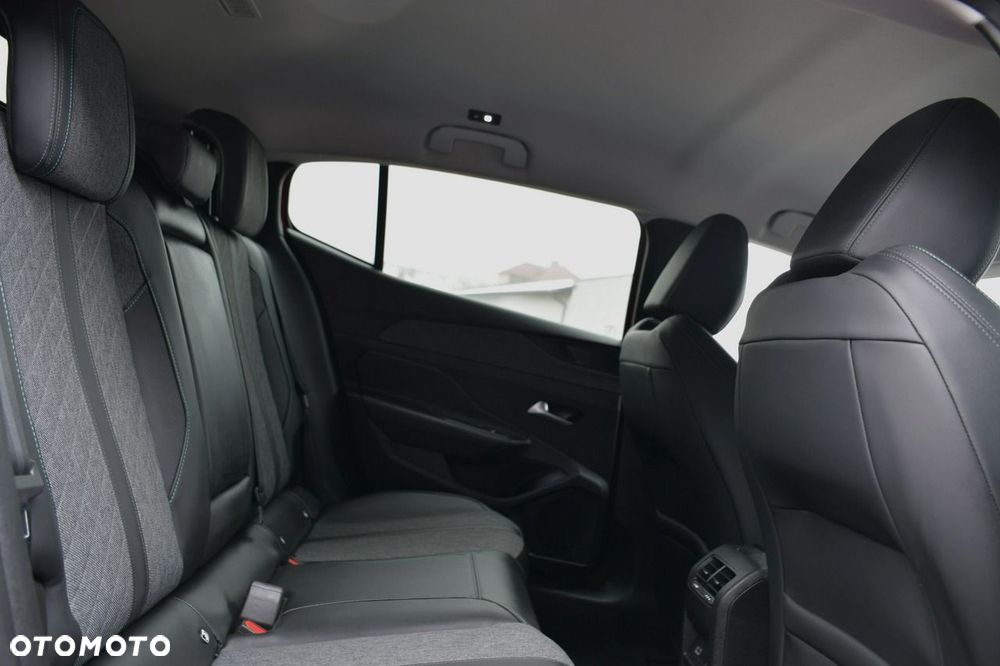 Peugeot 408 1.2 PureTech Allure Pack S&S EAT8 - 19