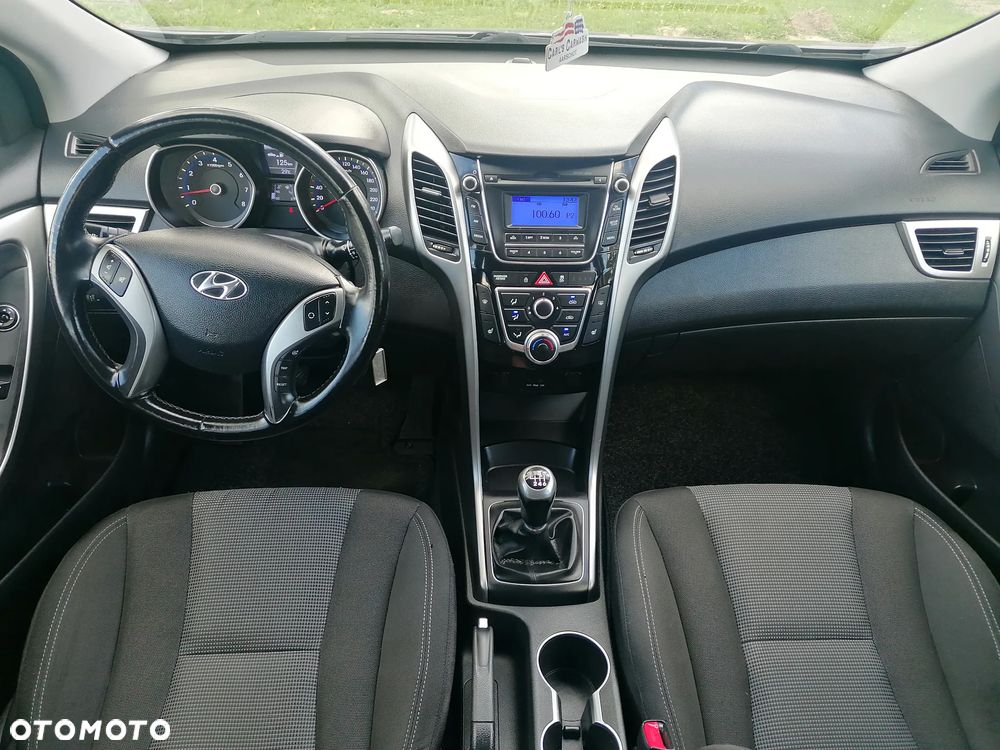 Hyundai i30 1.4 Comfort - 12