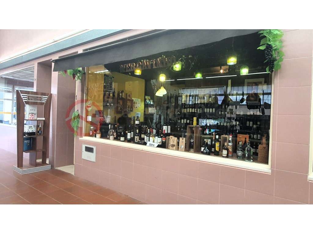 Loja/Garrafeira em Funcionamento no Mercado Municipal da Quinta do ... - Grande imagem: 3/17