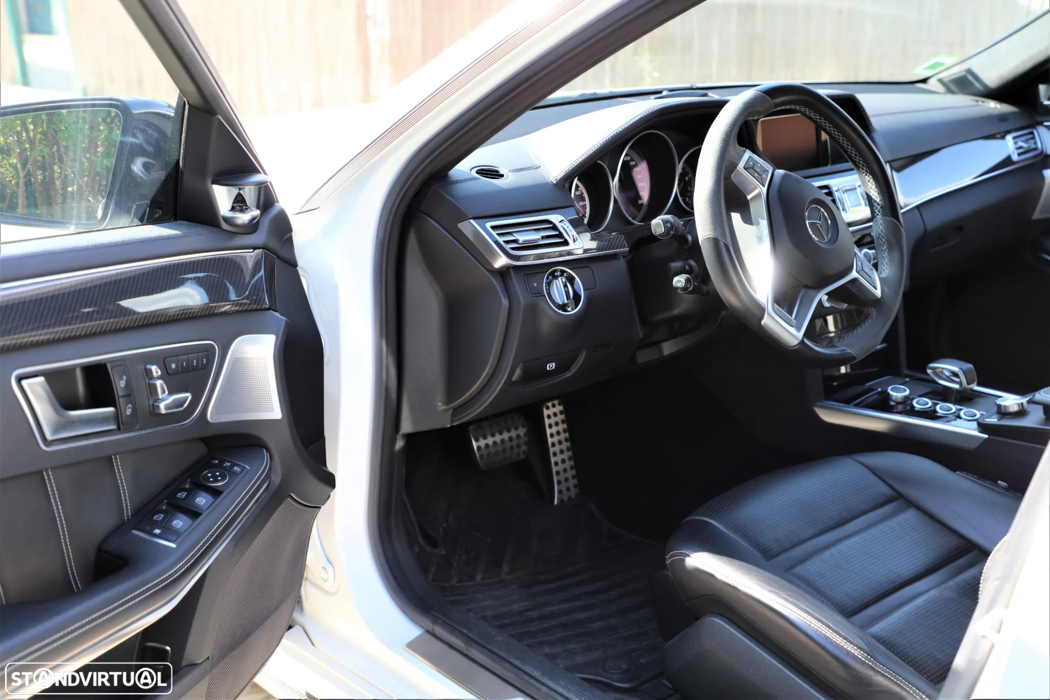 Mercedes-Benz E 63 AMG S 4Matic Speedshift MCT - 2