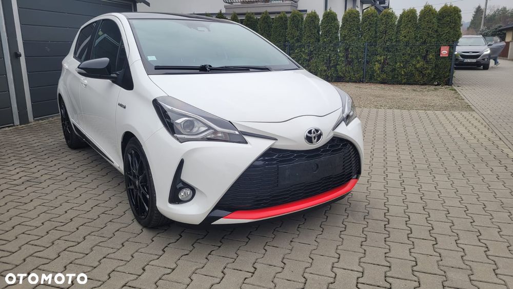 Toyota Yaris Hybrid 100 Business Edition - 2