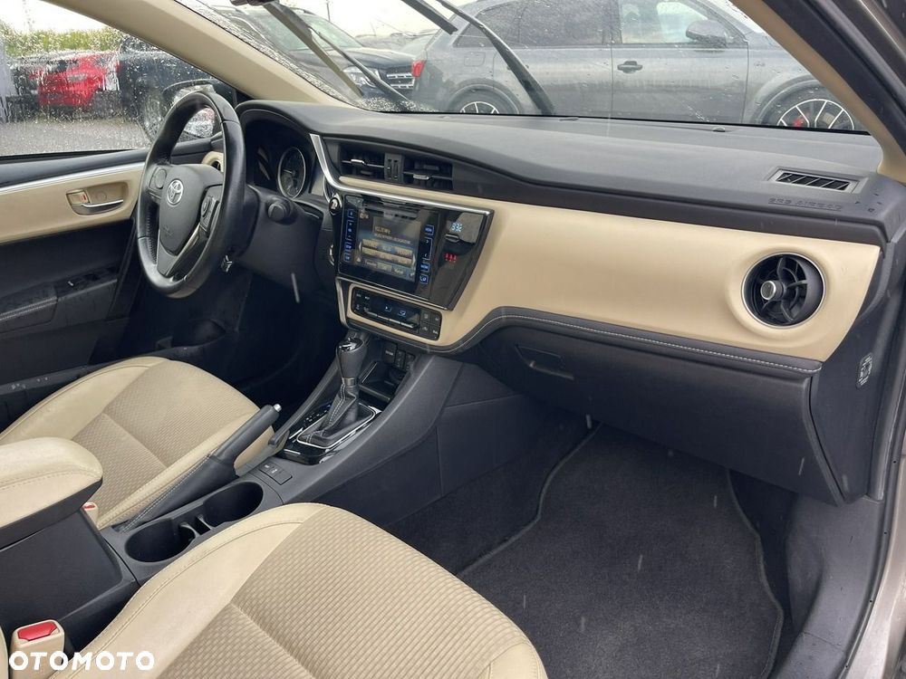 Toyota Corolla 1.6 Prestige MS EU6 - 14