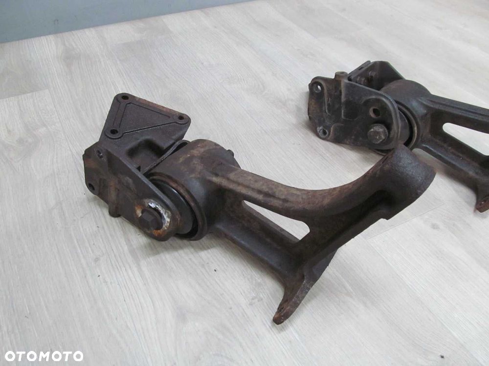 DAF LF 45 55 06-14 LAPA ZAWIAS PODUSZKA KABINY LEWY AFRA929 - 3