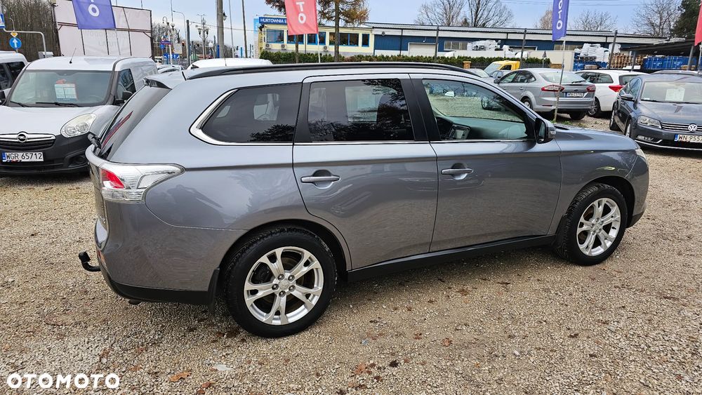Mitsubishi Outlander 2.2 DID Intense + - 30