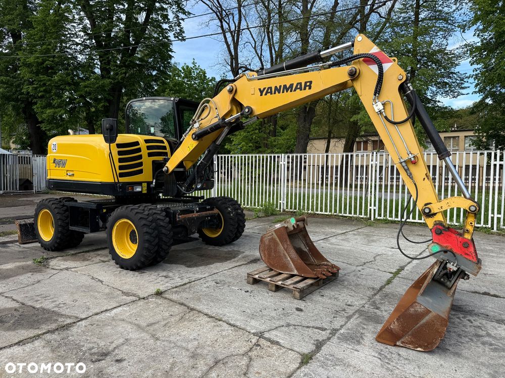Yanmar Koparka kołowa B95W - 1