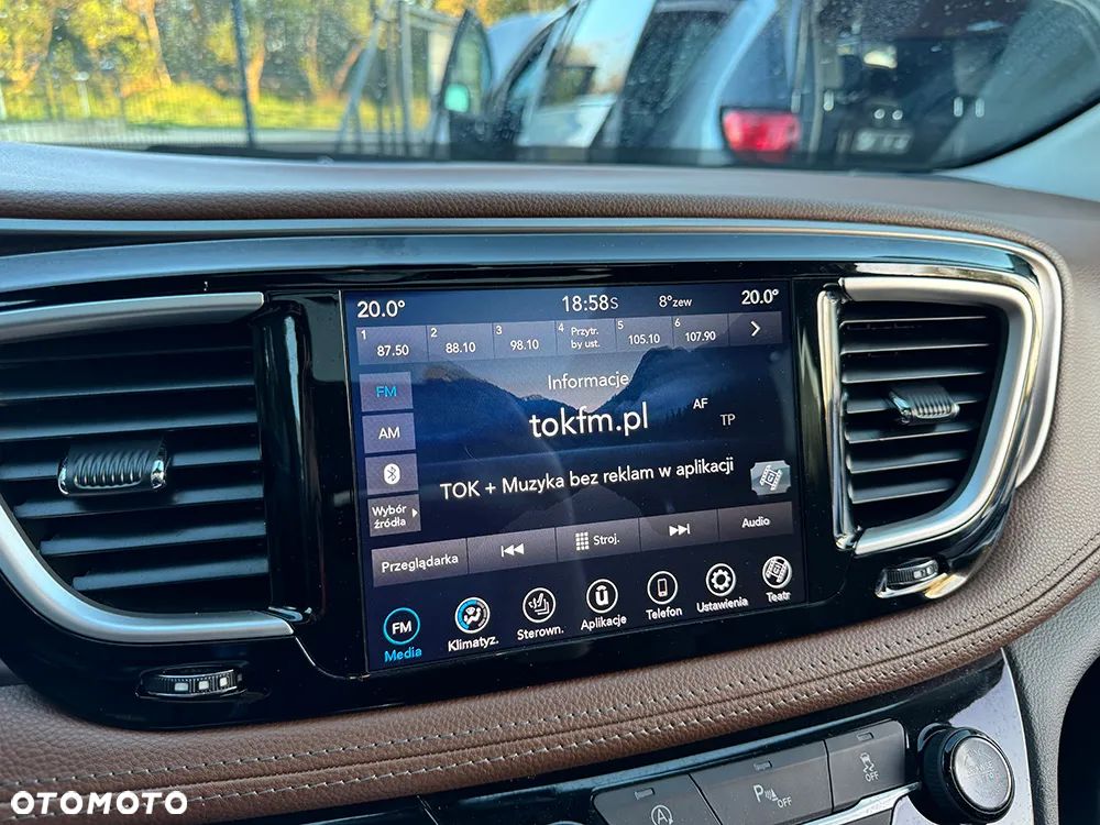 Chrysler Pacifica - 33