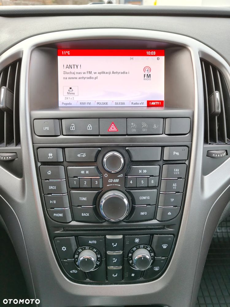 Opel Astra 1.4 T Executive EU6 - 5