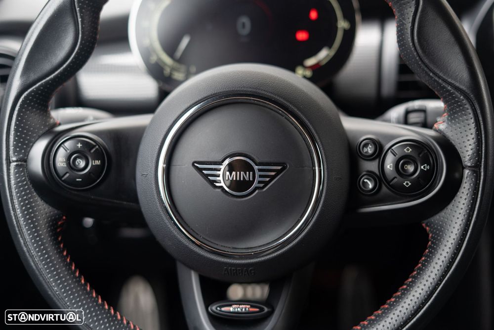 MINI 5 Portas Cooper Premium JCW Auto - 11