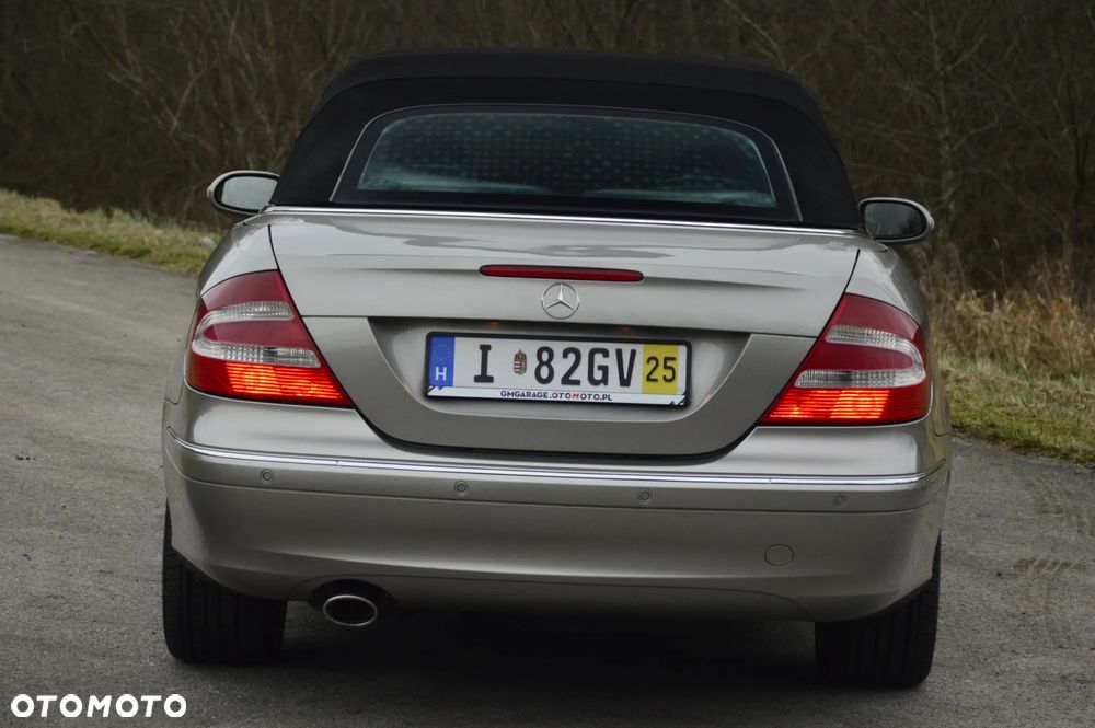 Mercedes-Benz CLK - 11