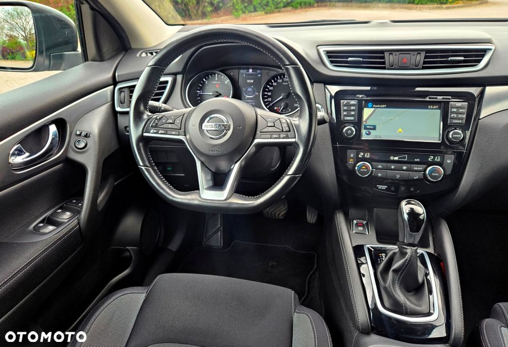 Nissan Qashqai 1.6 DCi Xtronic TEKNA - 17