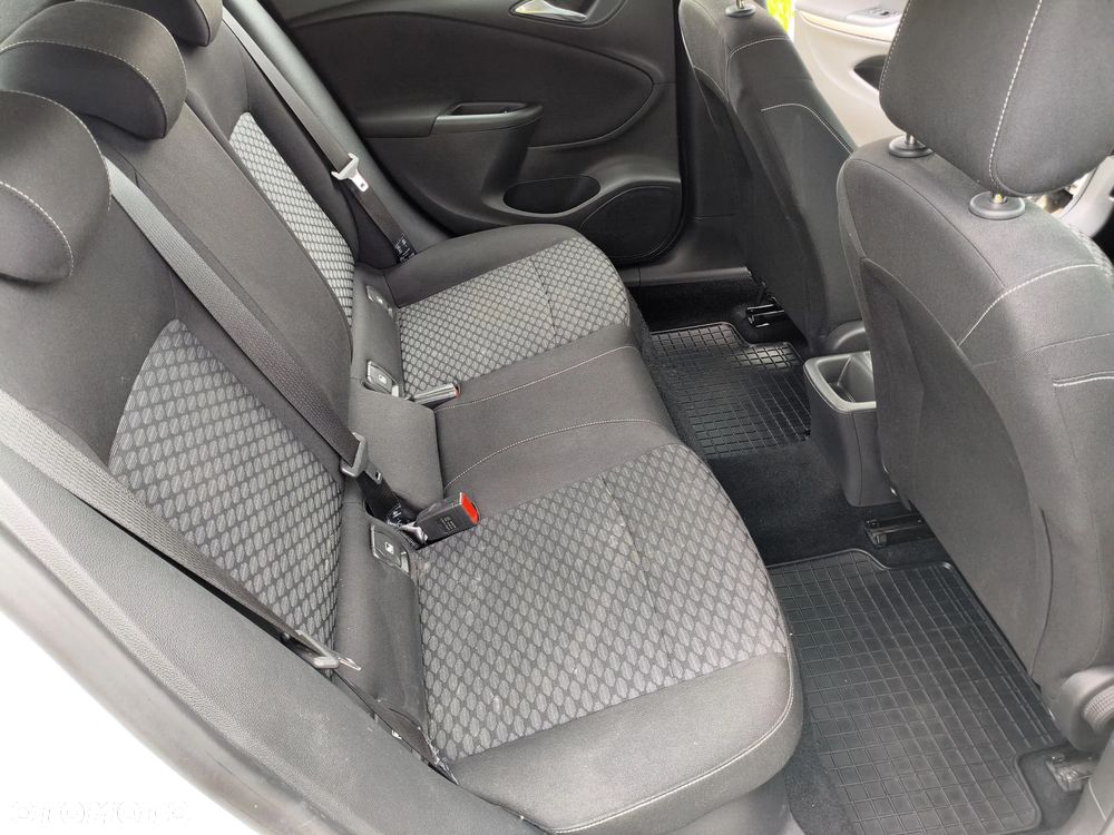 Opel Astra - 16
