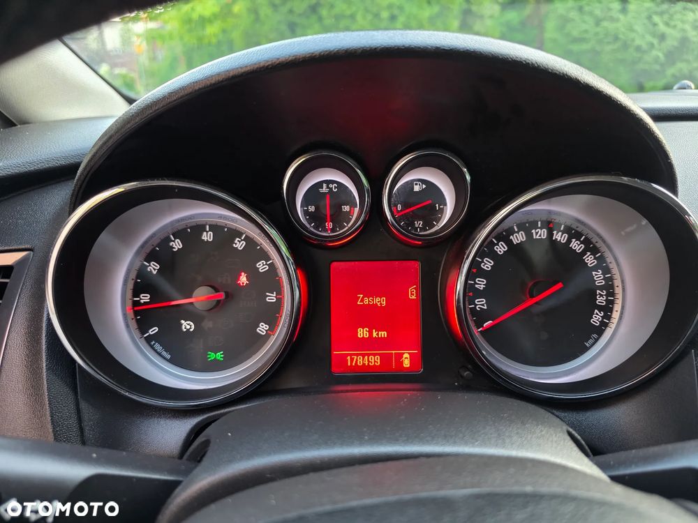 Opel Astra 1.4 Turbo Innovation - 13