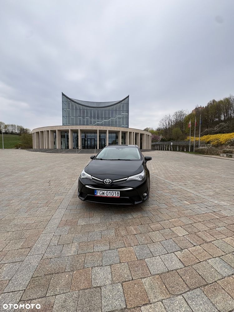 Toyota Avensis 1.8 Premium - 1