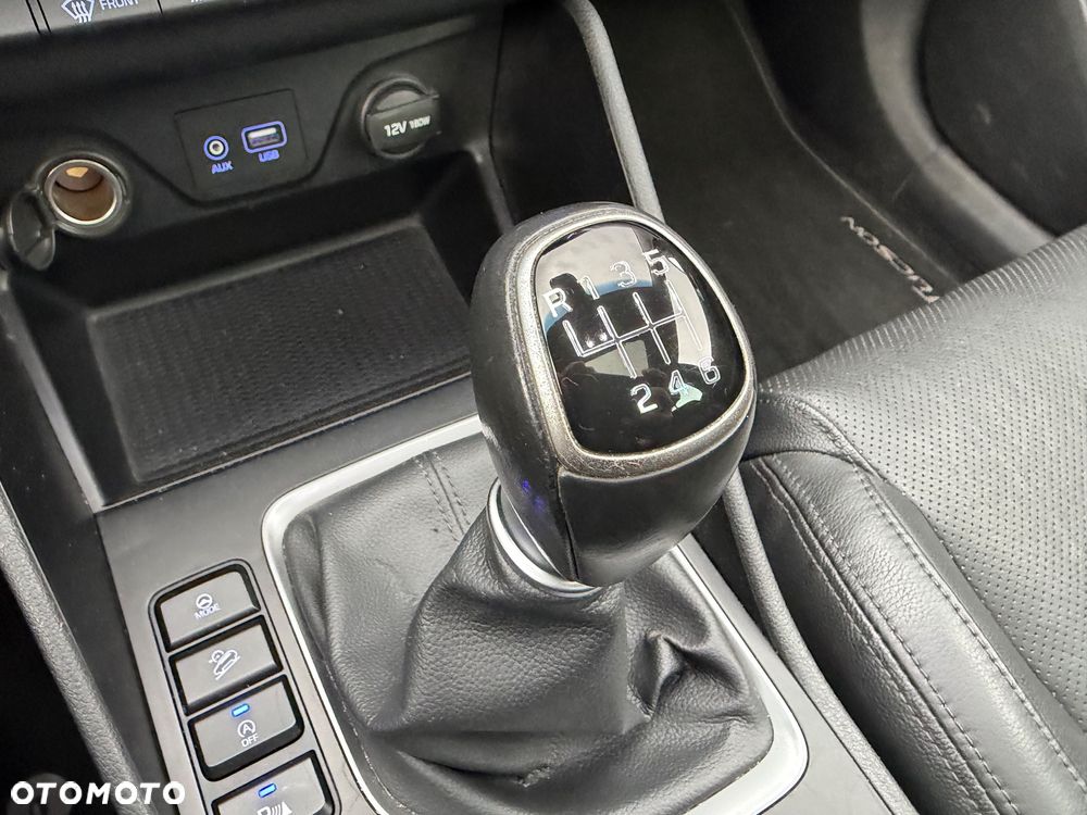 Hyundai Tucson blue 1.7 CRDi 2WD Advantage - 17