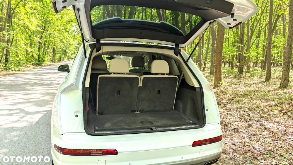 Audi Q7 - 10