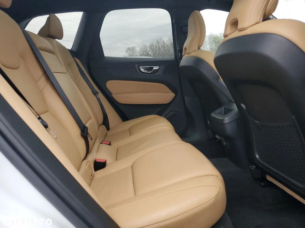 Volvo XC 60 T6 AWD Geartronic Momentum - 10