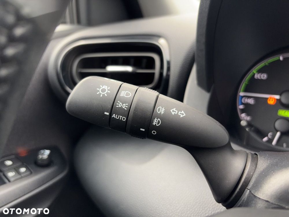 Toyota Yaris - 15