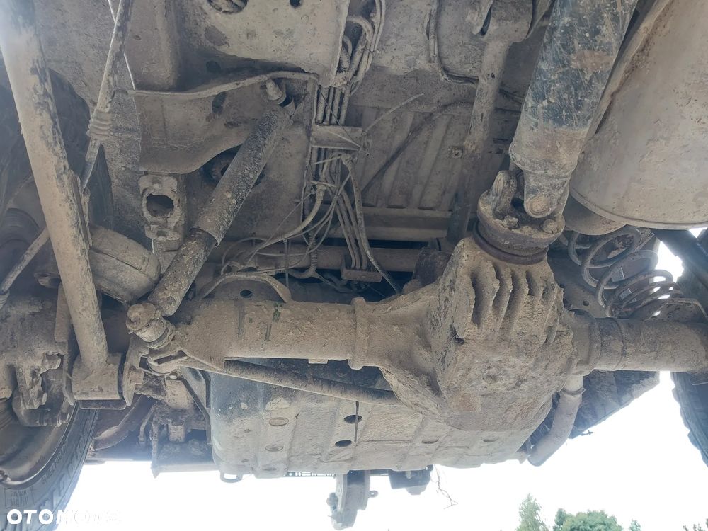 Opel Frontera A Long 4x4 terenówka silnik 2.2 Benzyna X22XE X22SE skrzynia biegów most reduktor napęd rama poroże kangur bumper przód wał wachacz bak zbiornik osłona koła felgi szyba wydech hak holowniczy lampa zamek koło zapasowe klapa tył tylna szyba uchylna NA CZĘŚCI WSZYSTKIE CZĘŚCI - 21