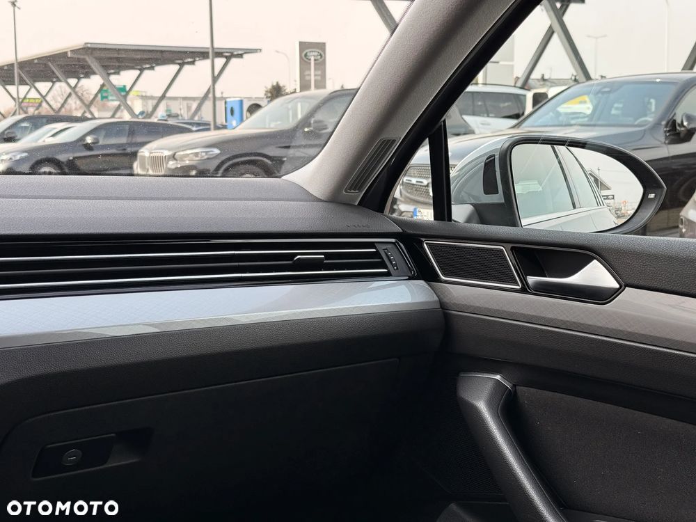 Volkswagen Passat Variant 1.5 TSI EVO Business DSG - 19