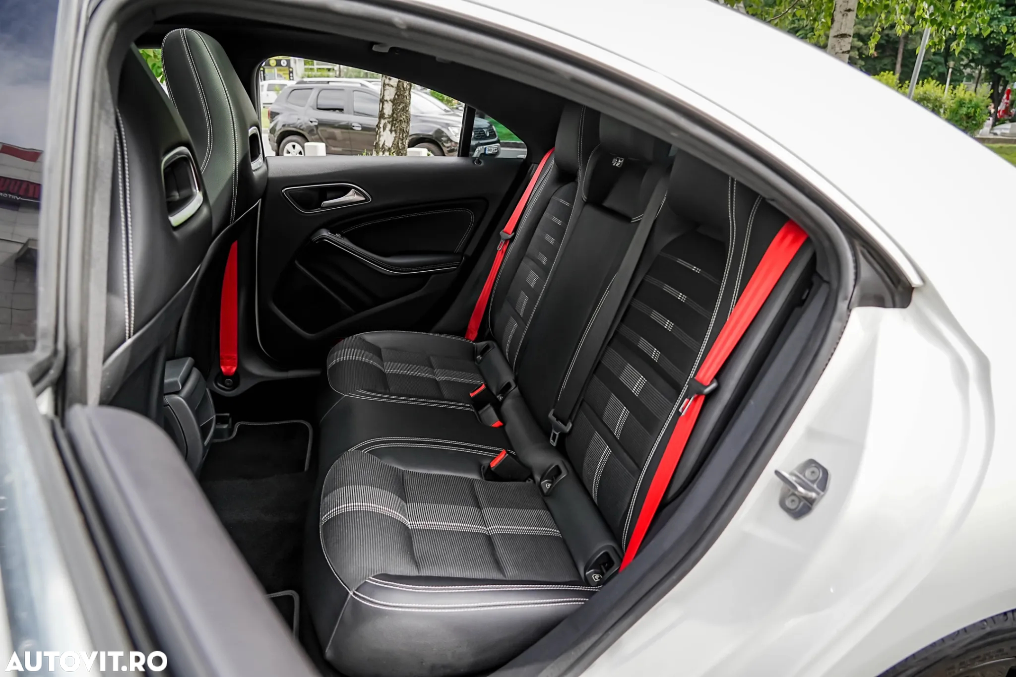 Mercedes-Benz CLA 180 7G-DCT AMG Line - 9