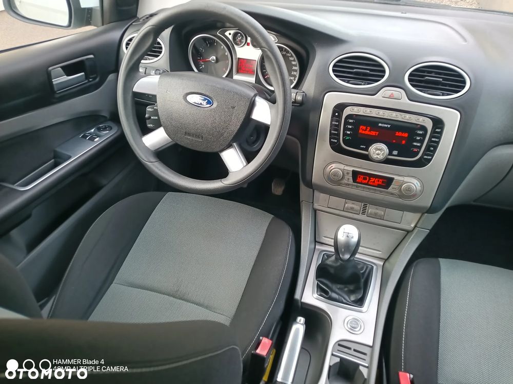 Ford Focus 1.8 Titanium - 10