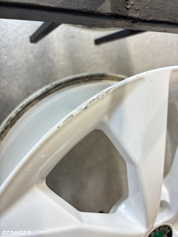 4 Felgi Alu. Skoda Fabia Rs, Roomster, Rapid 17", White - 25