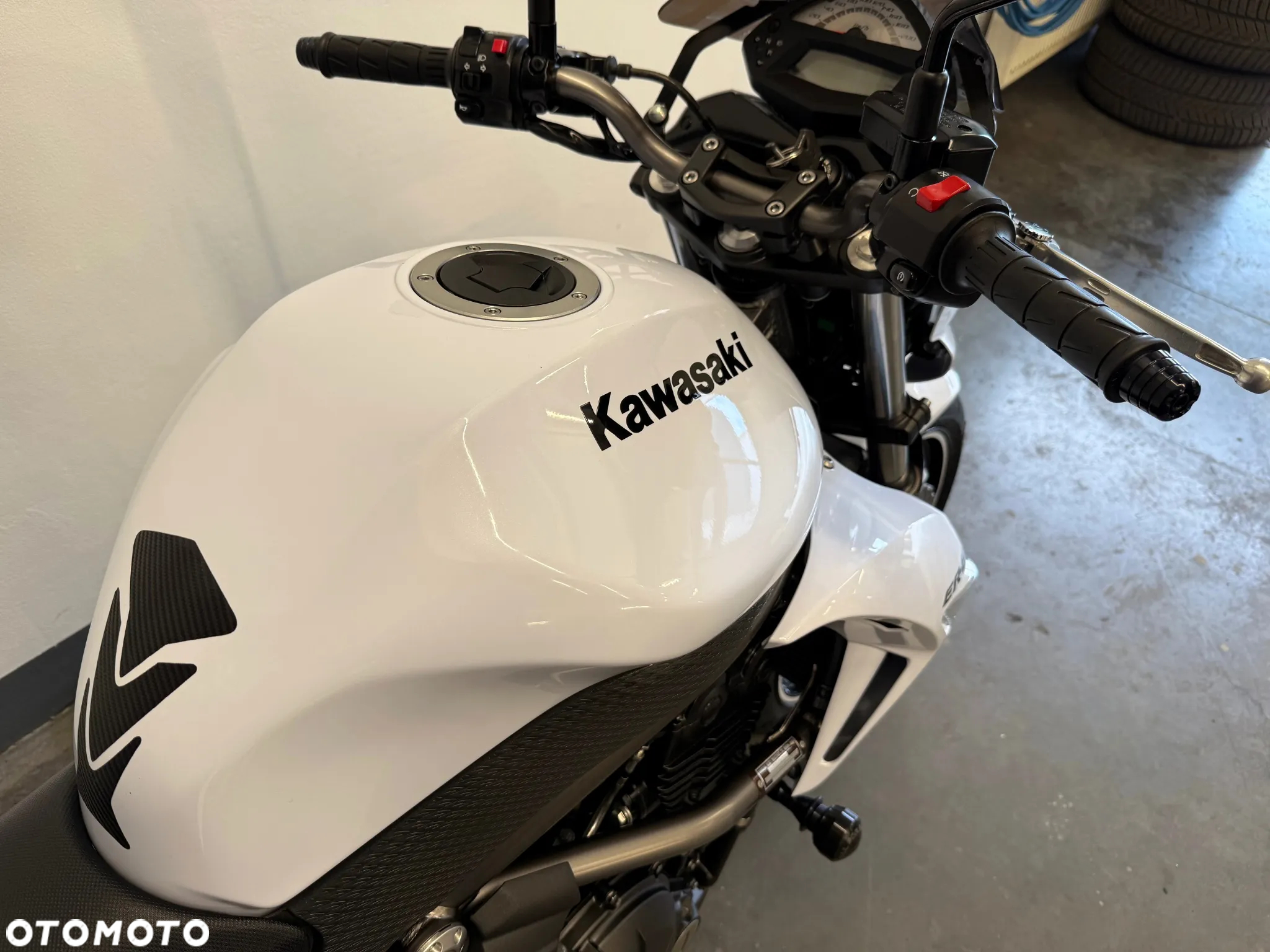 Kawasaki ER - 30