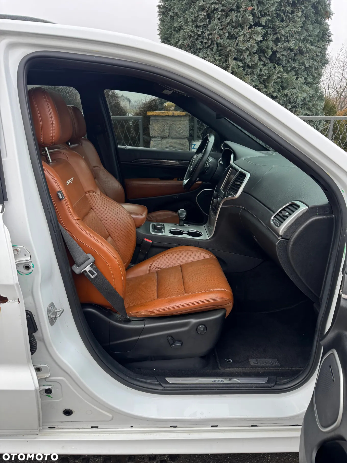 Jeep Grand Cherokee - 17