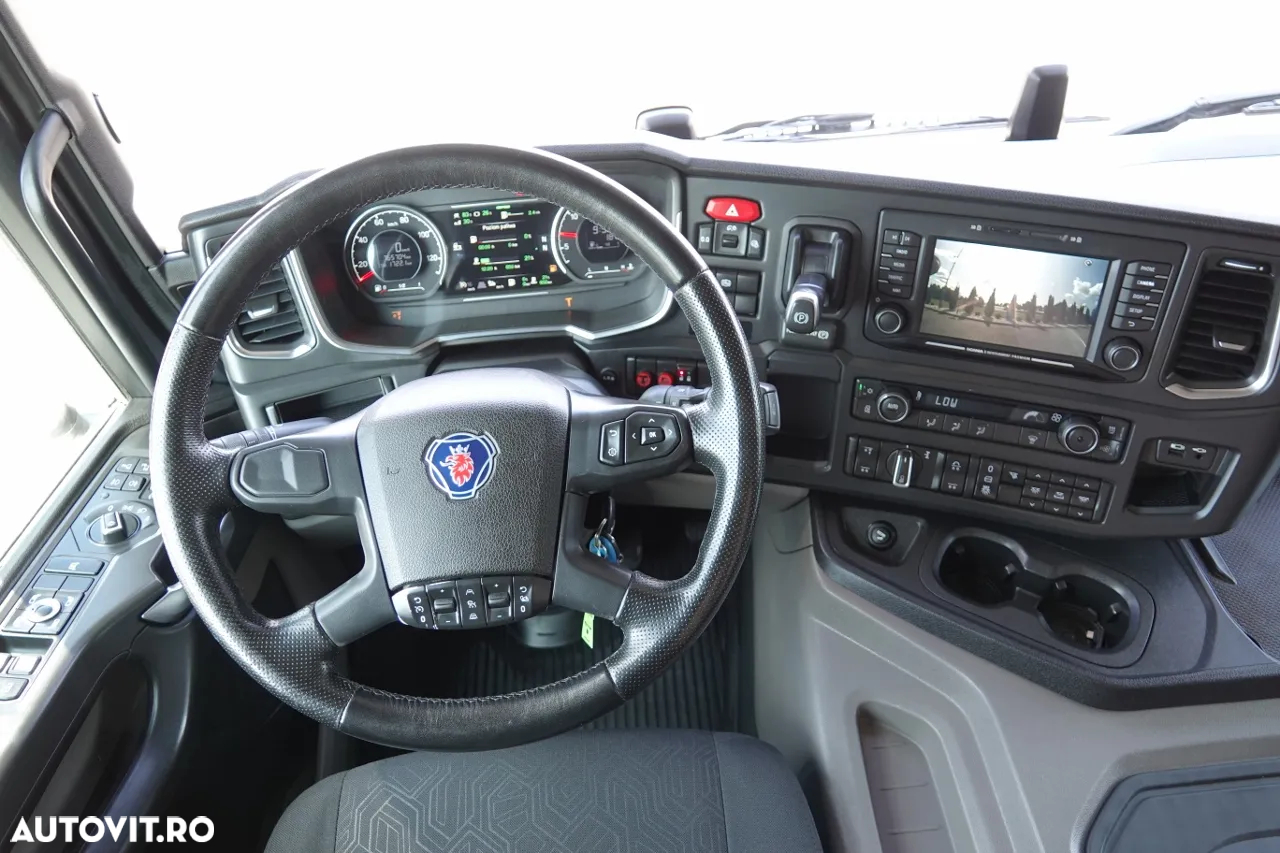 Scania P 410 / TRANSMISIE LA RECE / SLAVE / unitate FRIGO BLOCK / 2X LIFT DE ÎNCĂRCARE / TEMPERATURĂ MULTIMEMBRU DUPĂ CONTRACTUL DE SERVICE GOLDEN / - 30