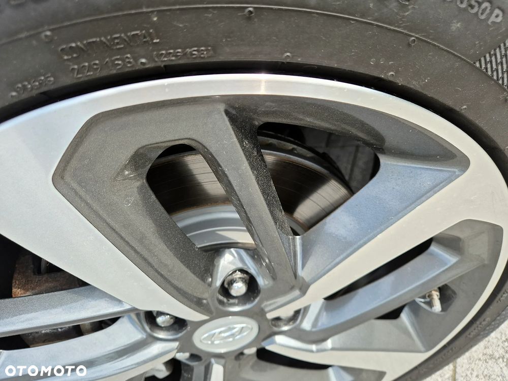 Hyundai Kona 1.6 T-GDI DCT 4WD Premium - 18