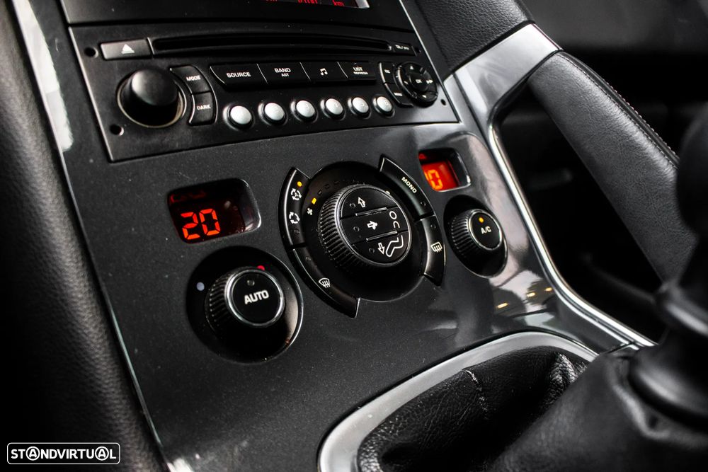 Peugeot 3008 1.6 HDi Executive - 19