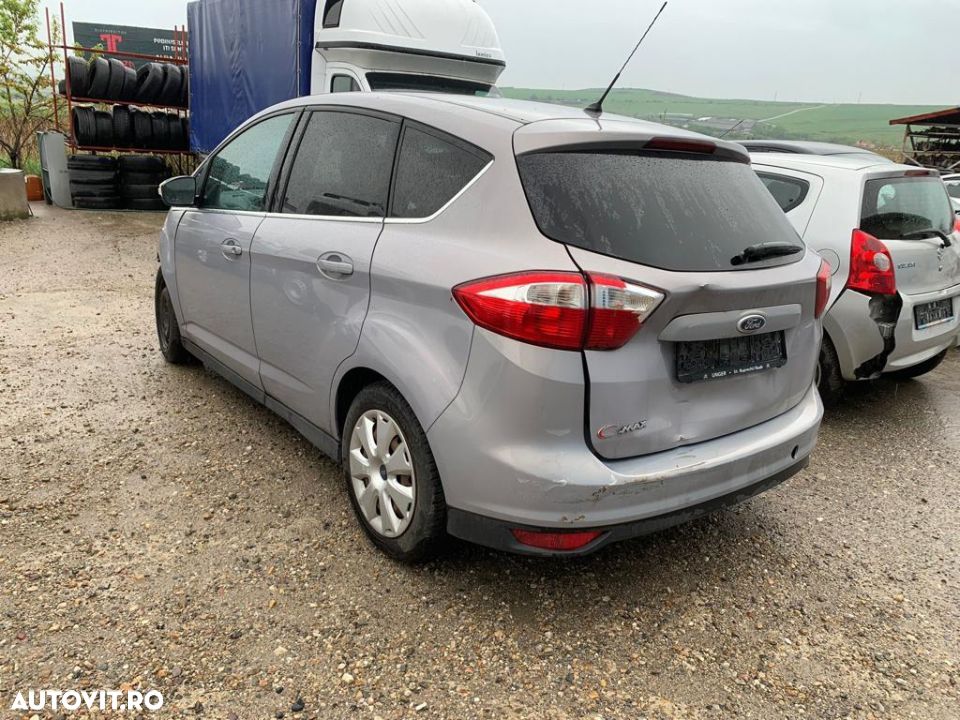 Dezmembrez piese Ford Focus C Max - 2