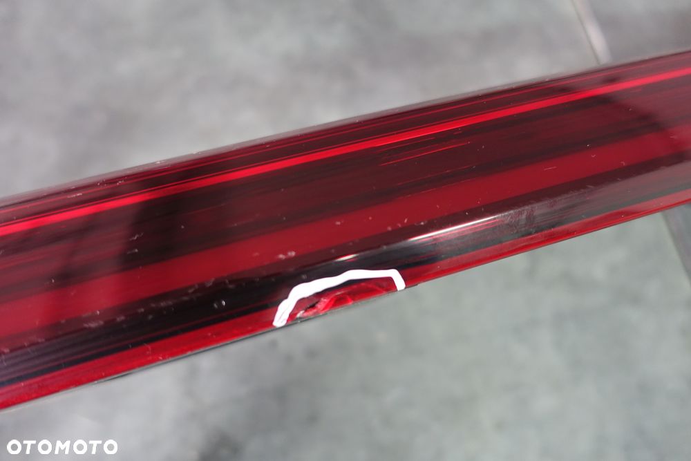 LAMPA TYLNA BLENDA LED KLAPY E-TRON - 3