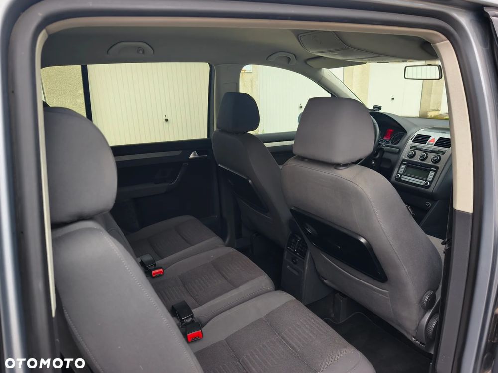 Volkswagen Touran 1.9 TDI DSG Trendline - 13