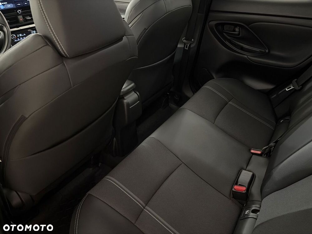 Toyota Yaris Cross Hybrid 1.5 Premiere Edition - 11