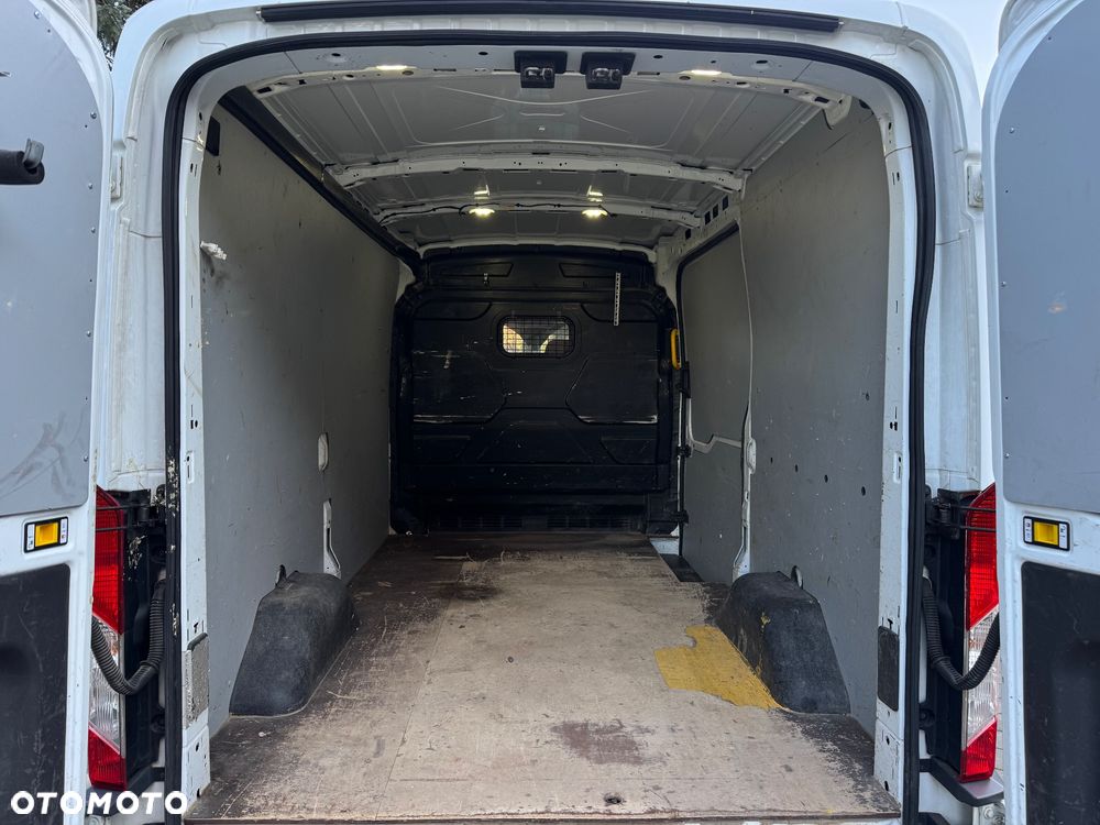 Ford Transit - 9